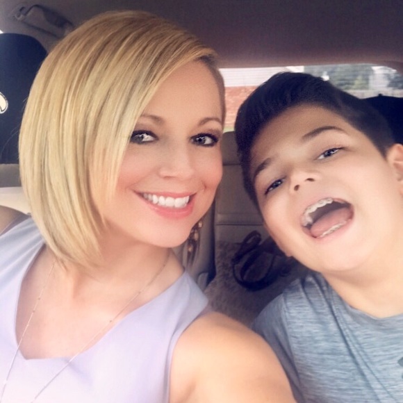 Meet your Posher, Rachel - Picture 2 of 2